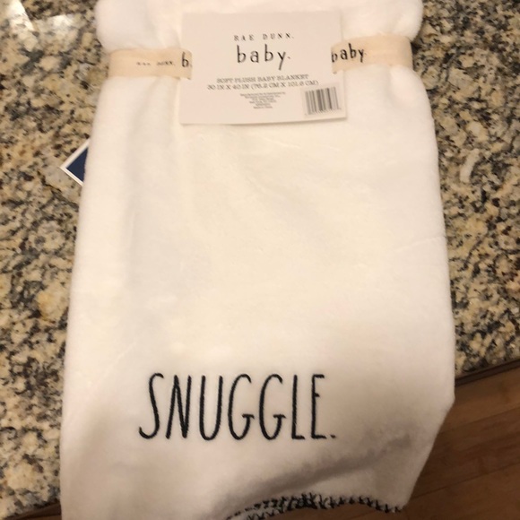 Rae Dunn Other - Rae Dunn SNUGGLE blanket
